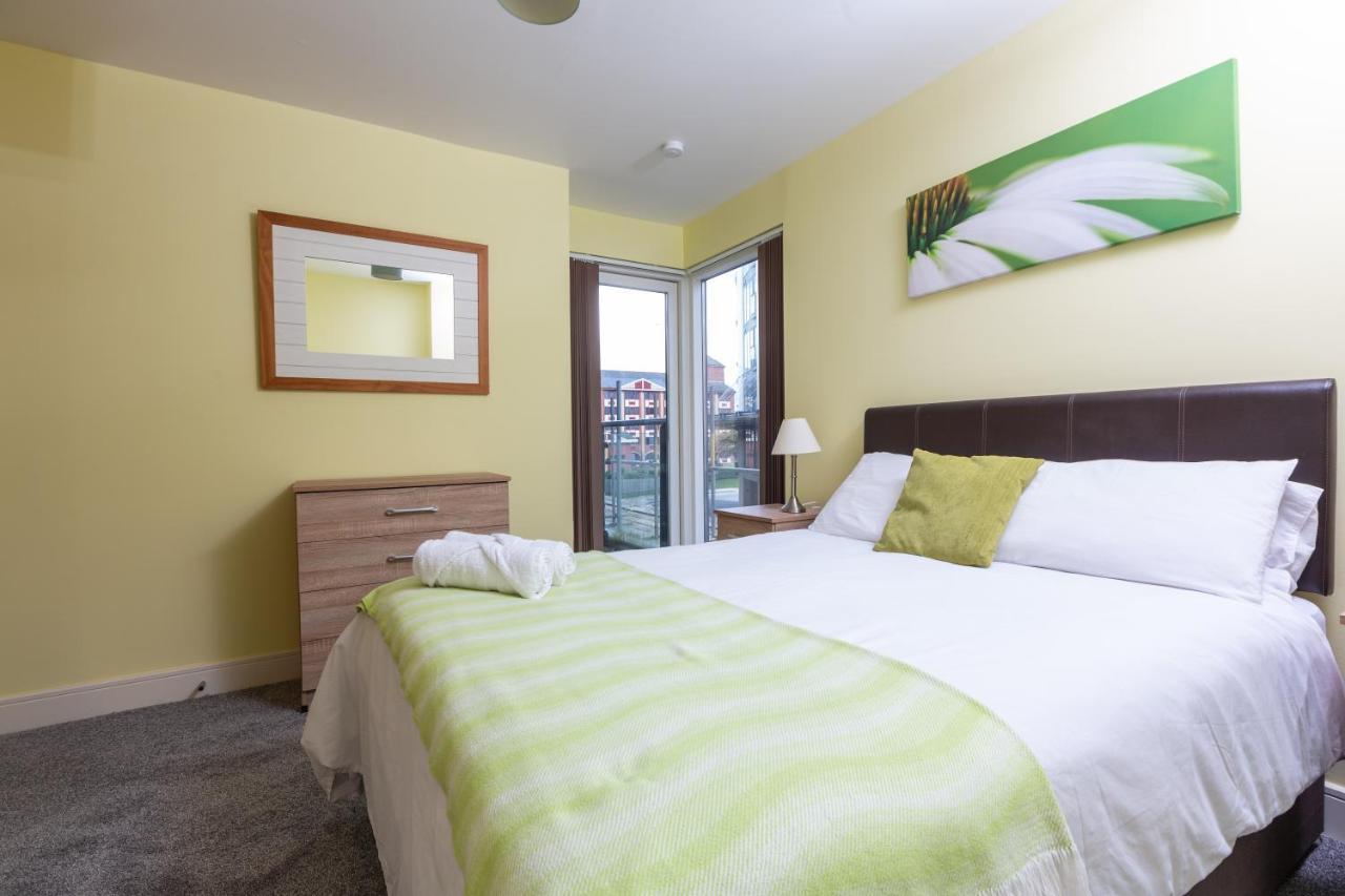 Meridian Bay Apartment Swansea Esterno foto
